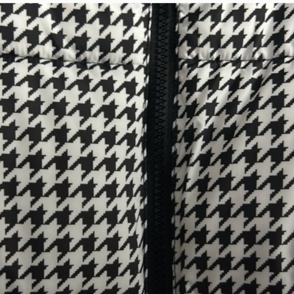 St John’s Bay Heavyweight Short Puffer Jacket in Black/White Houndstooth Plaid - Picture 6 of 10